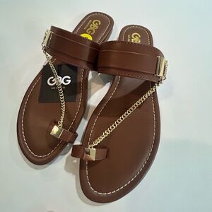 G by Guess. Toe ring sandals with gold chain 10 NEW